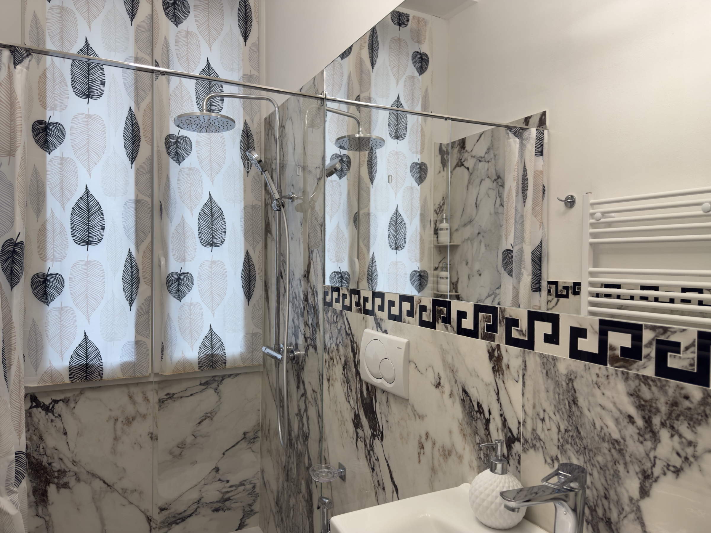 Bassini Apartment, Bathroom 1 2