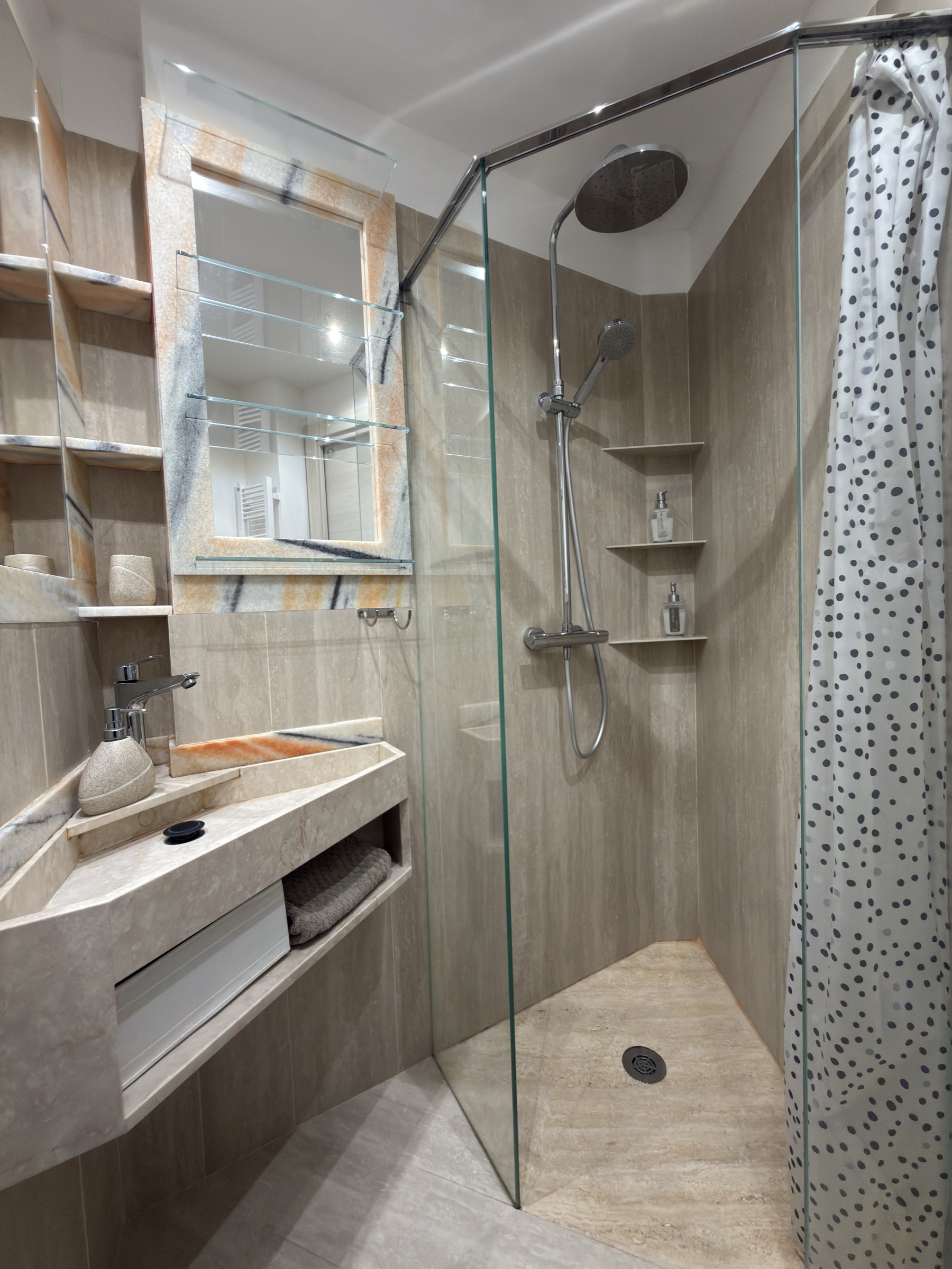 Bassini Apartment, Bathroom 2 1